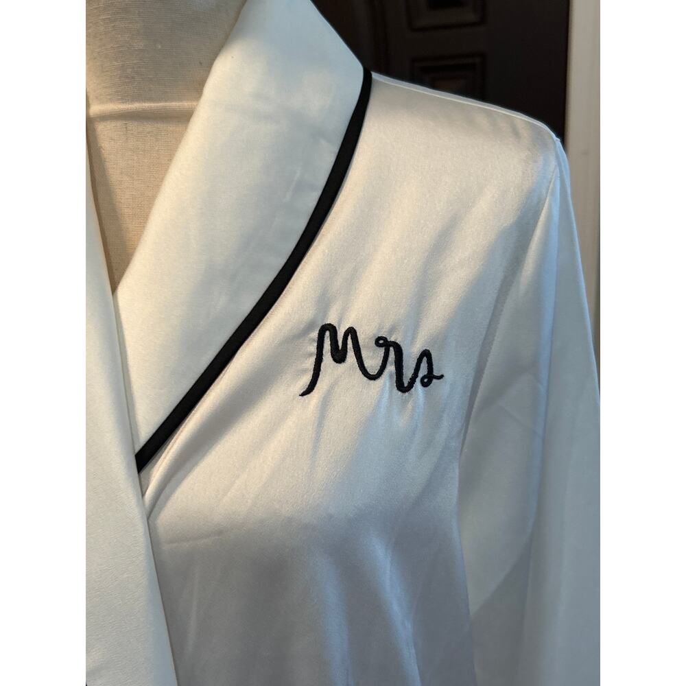 Kate Spade Satin Bride's Robe "Mrs." - Picture 2 of 6